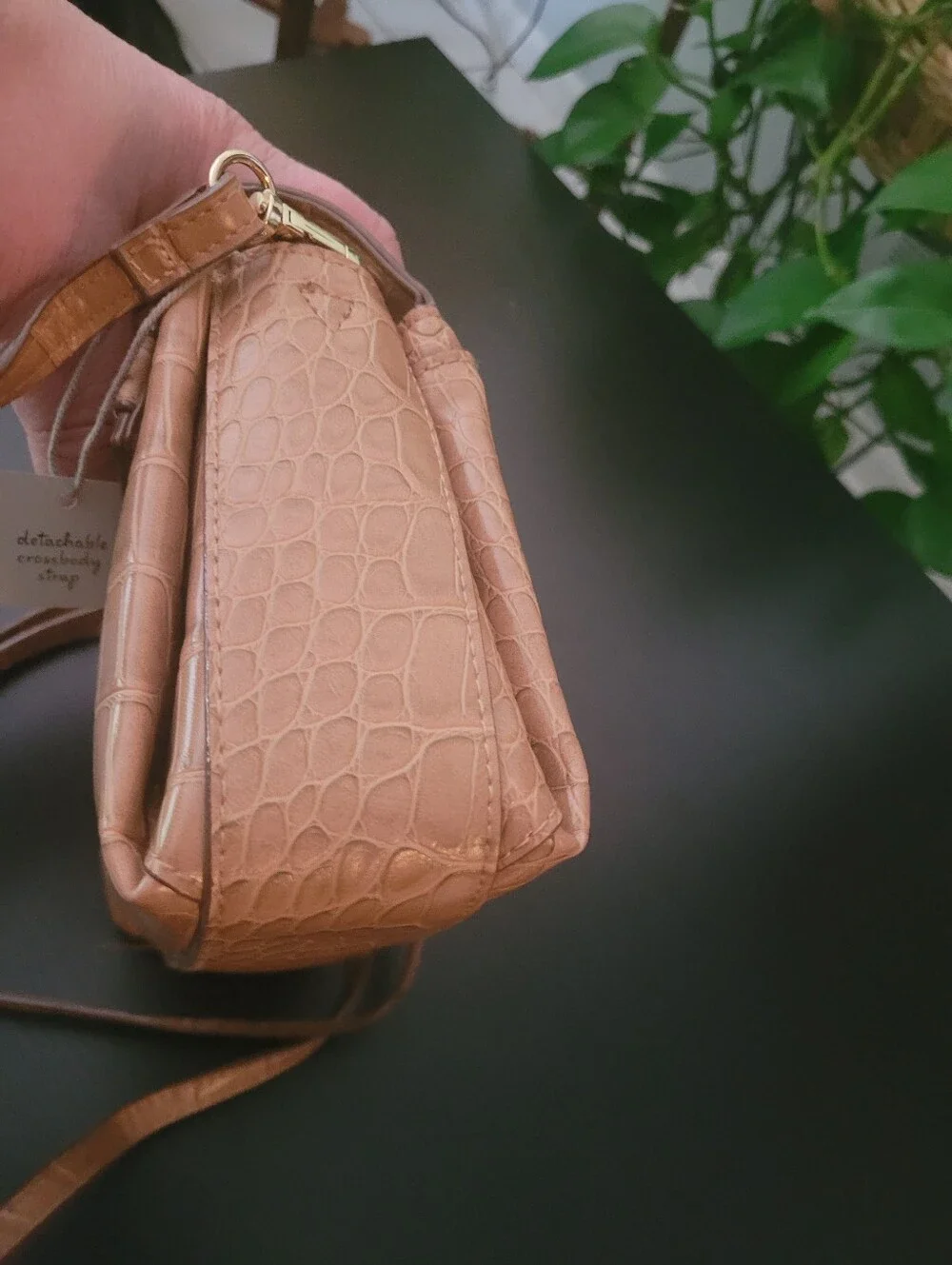 no brand stylish tan